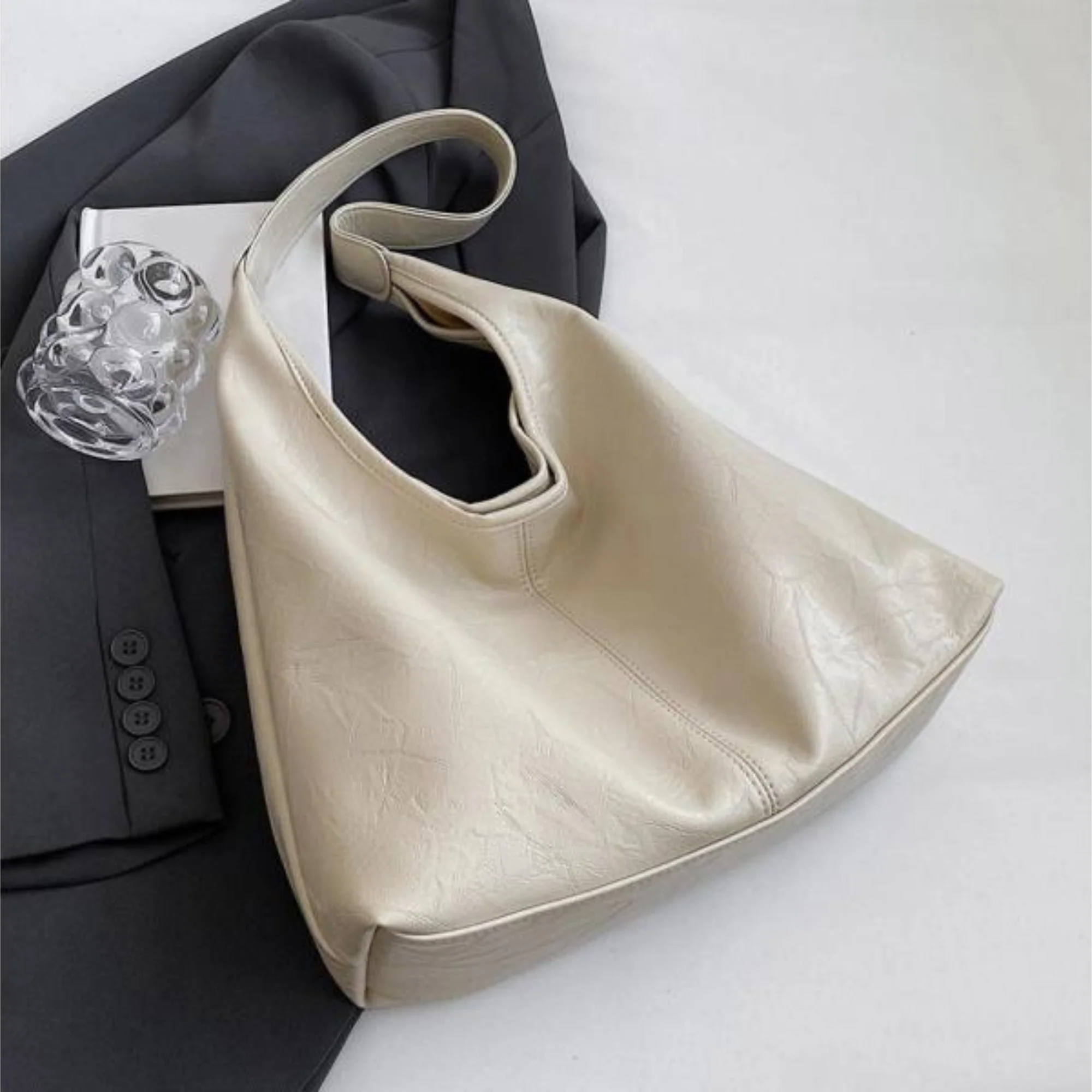Bola | Borsa A Tracolla Semicircolare In Pelle PU - Image 5