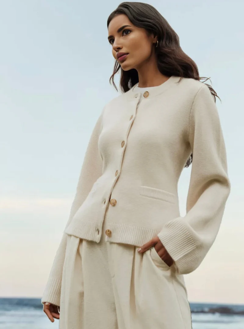 Morbido | Cardigan Con Bottoni Autunnale - Image 3