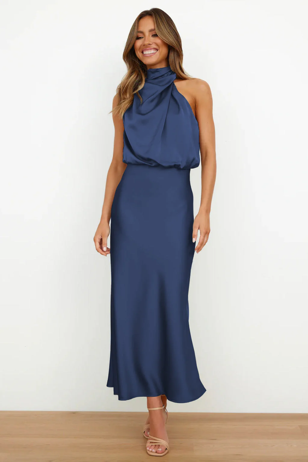 Vestito Lungo in Raso Elegante Per Donna | Veloria - Image 10