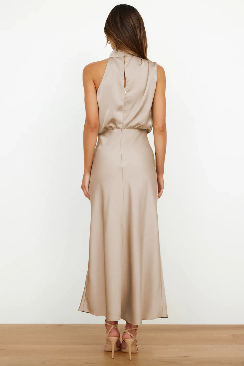 Vestito Lungo in Raso Elegante Per Donna | Veloria - Image 4